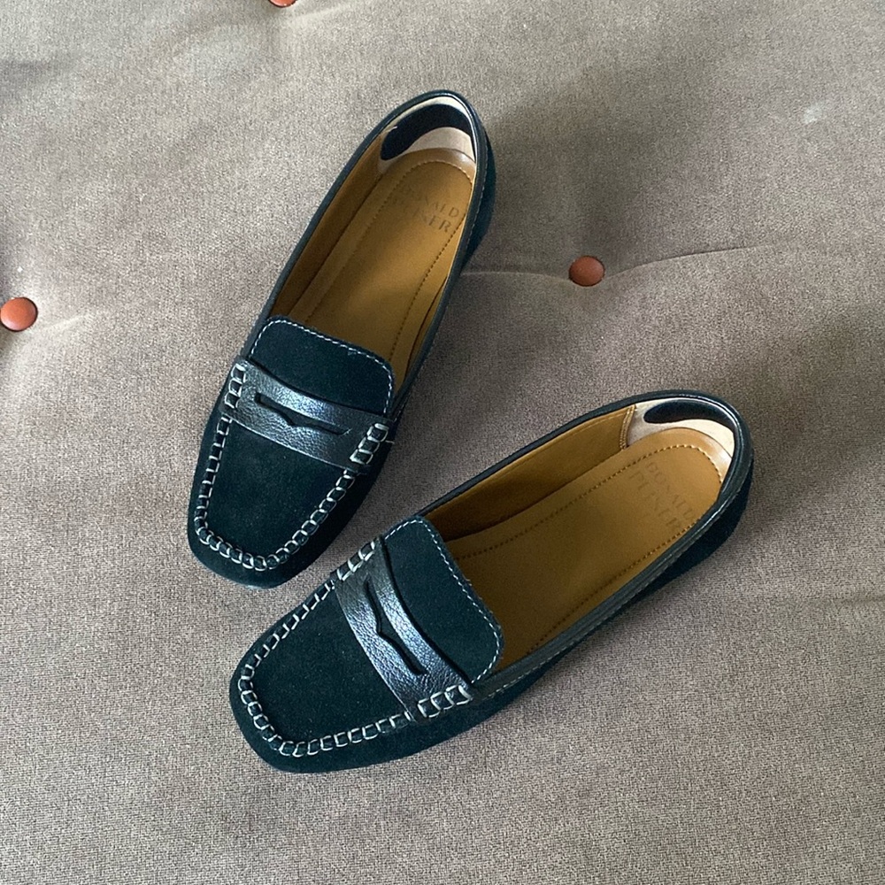 Donald Pliner black suede loafer ‘Binah’